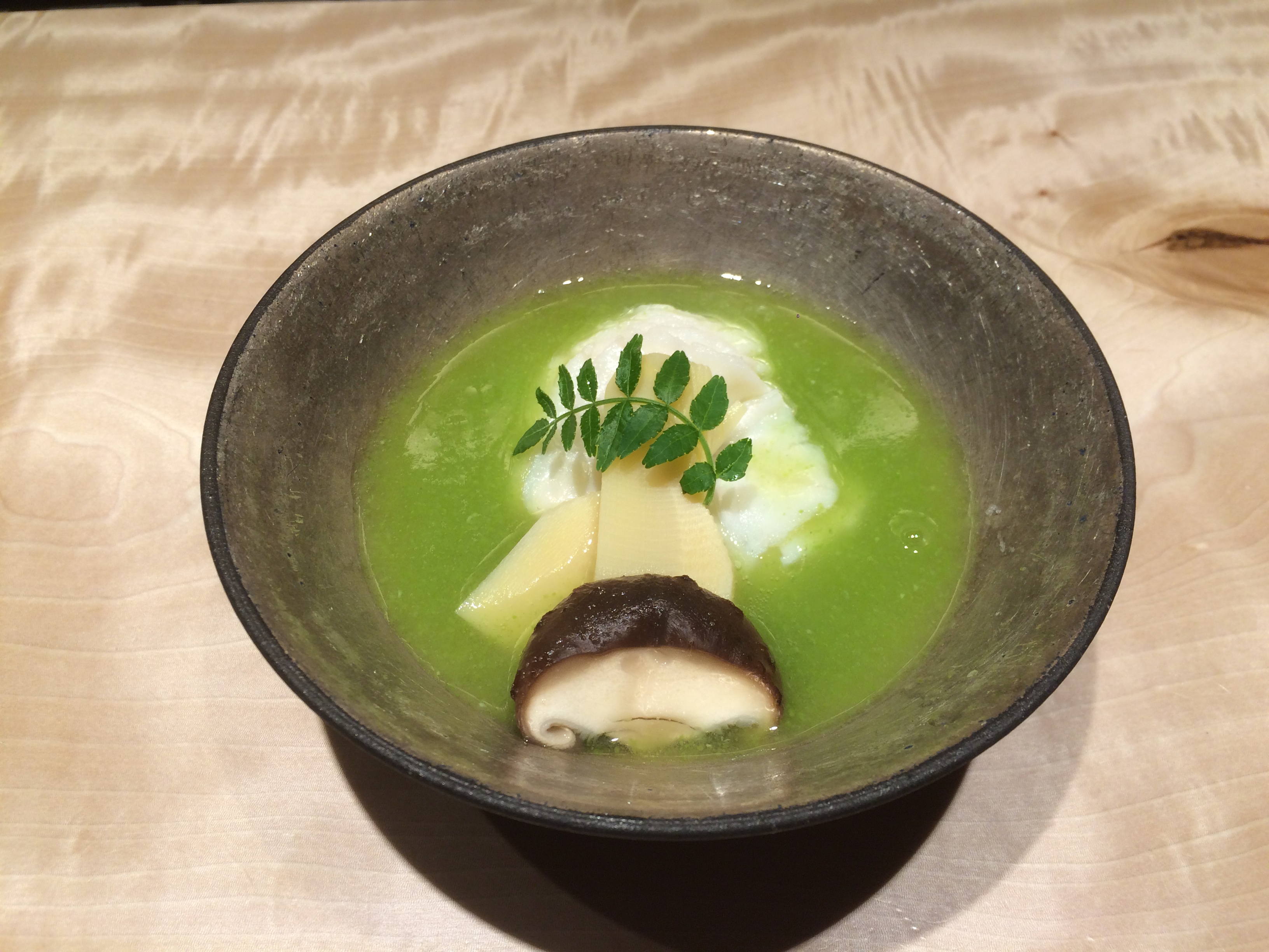 裏ごししたうすいエンドウの「アイナメうすい汁」