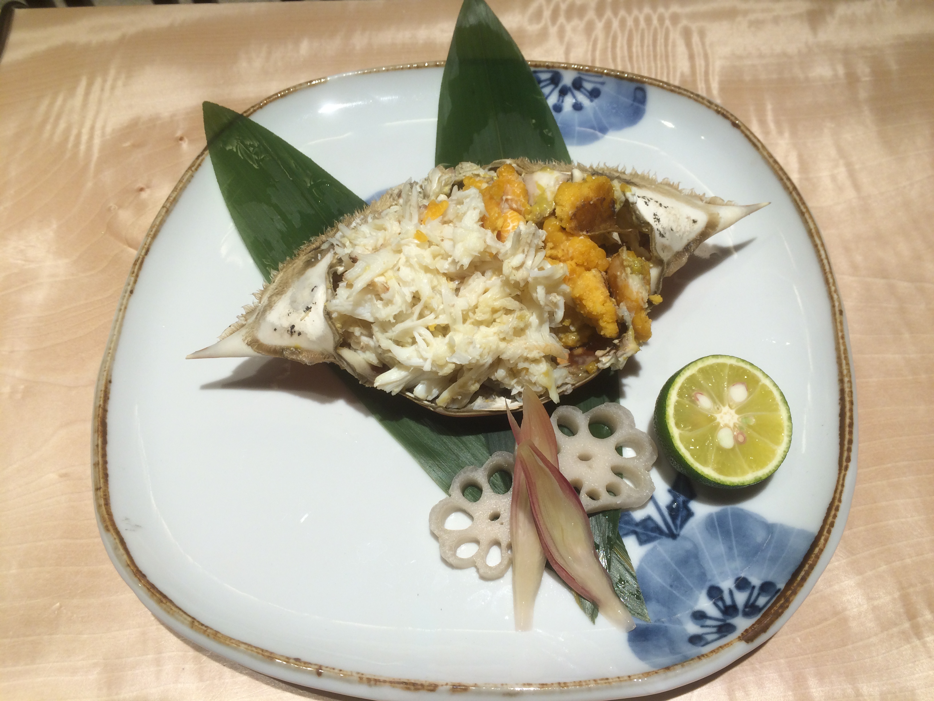 塩だけで蒸した「蒸し渡り蟹」